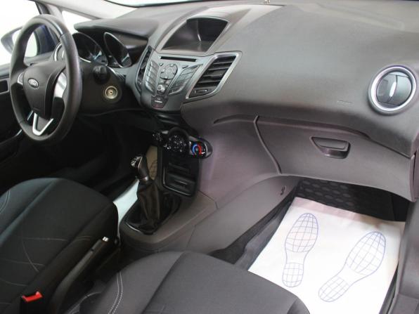 Ford Fiesta Mk6 Рестайлинг с пробегом 2016 года, цена 795 000 рублей, 71554 км, хэтчбек, Автокод Объявления