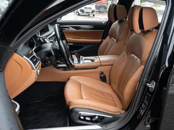 BMW 7 серии VI (G11/G12) с пробегом 2017 года, цена 4 220 000 рублей, 136548 км, седан, Автокод Объявления