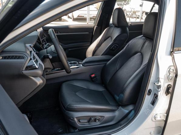 Toyota Camry VIII (XV70) с пробегом 2020 года, цена 2 835 000 рублей, 122101 км, седан, Автокод Объявления