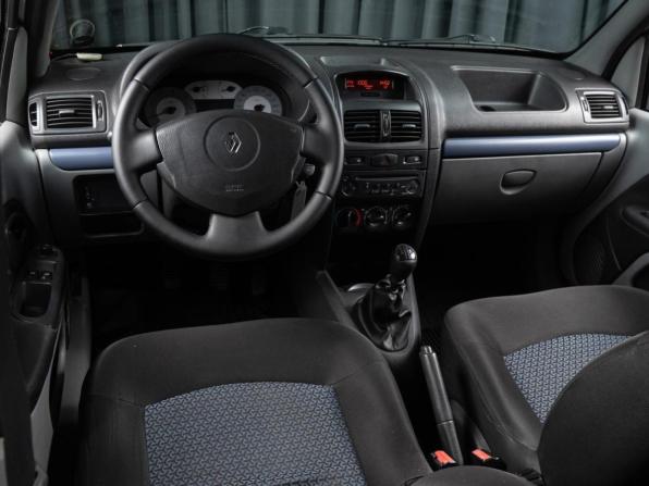 Renault Symbol I Рестайлинг 2 с пробегом 2007 года, цена 390 000 рублей, 219852 км, седан, Автокод Объявления