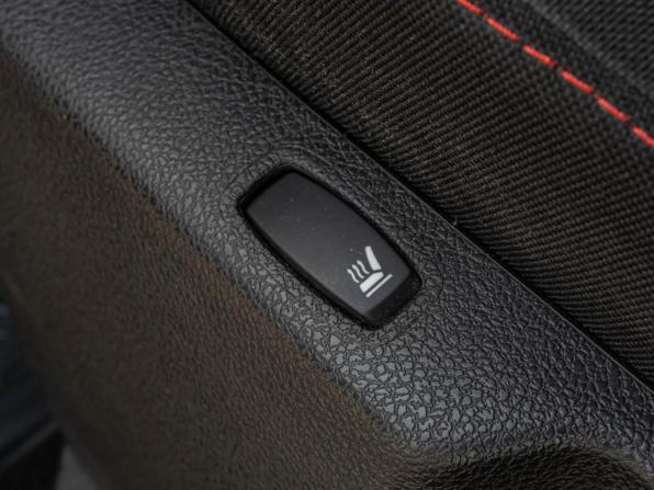 Renault Kaptur I с пробегом 2018 года, цена 1 530 000 рублей, 137609 км, внедорожник, Автокод Объявления