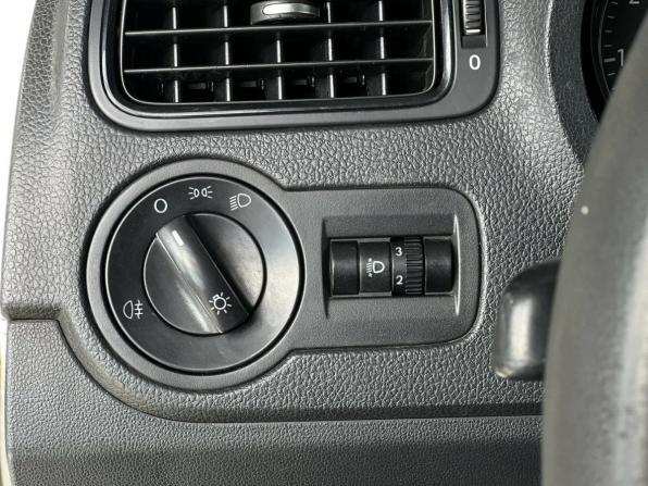 Volkswagen Polo V Рестайлинг с пробегом 2016 года, цена 495 000 рублей, 420411 км, седан, Автокод Объявления