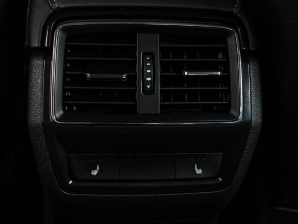Skoda Karoq I с пробегом 2020 года, цена 2 300 000 рублей, 88677 км, внедорожник, Автокод Объявления
