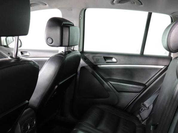 Volkswagen Tiguan I Рестайлинг с пробегом 2011 года, цена 1 617 000 рублей, 145950 км, внедорожник, Автокод Объявления