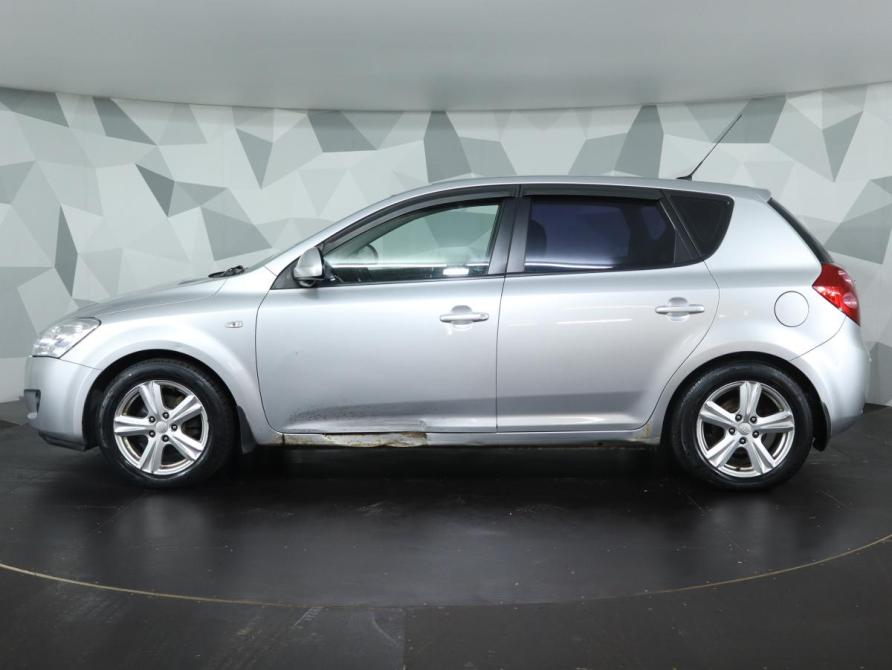 Kia Ceed I Москва  - изображение 8