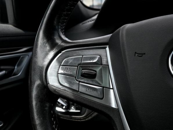 BMW 7 серии VI (G11/G12) с пробегом 2018 года, цена 3 339 000 рублей, 178520 км, седан, Автокод Объявления