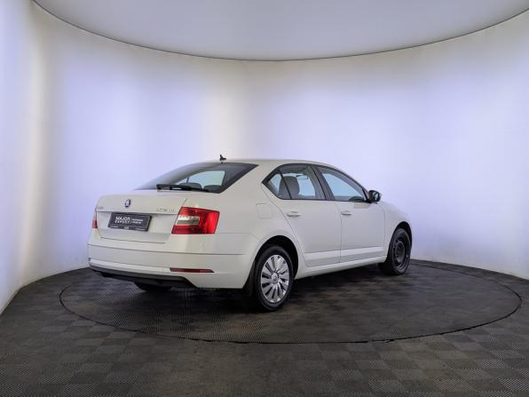 Skoda Octavia III (A7) Рестайлинг с пробегом 2020 года, цена 1 790 000 рублей, 122569 км, лифтбек, Автокод Объявления
