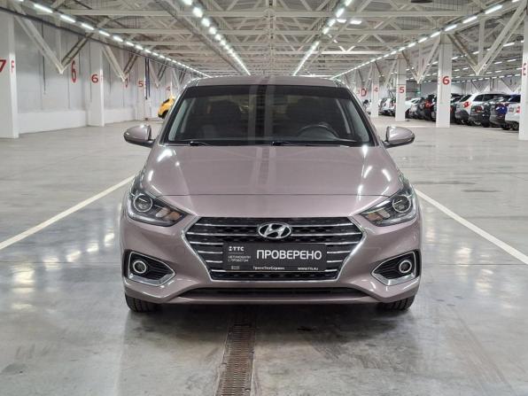 Hyundai Solaris II с пробегом 2018 года, цена 1 549 000 рублей, 51089 км, седан, Автокод Объявления