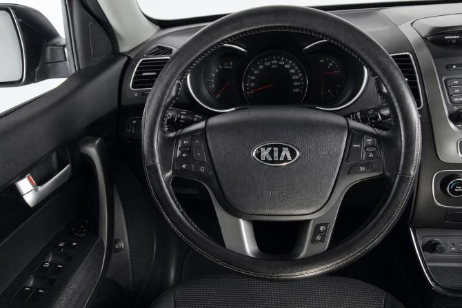 Kia Sorento II Рестайлинг с пробегом 2017 года, цена 2 439 000 рублей, 174000 км, внедорожник, Автокод Объявления
