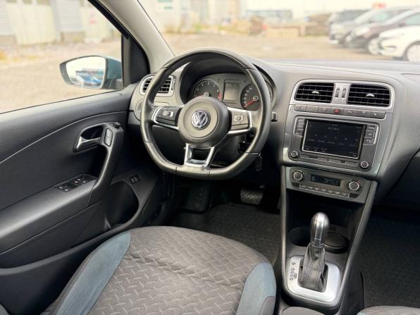 Volkswagen Polo V Рестайлинг с пробегом 2019 года, цена 1 175 000 рублей, 139000 км, седан, Автокод Объявления