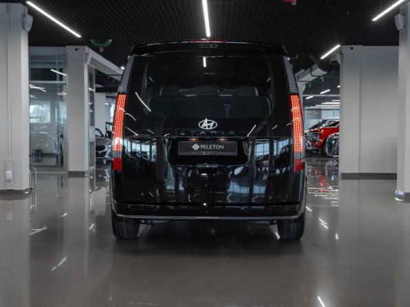 Hyundai Staria I Рестайлинг с пробегом 2026 года, цена 7 250 000 рублей, 42 км, минивэн, Автокод Объявления