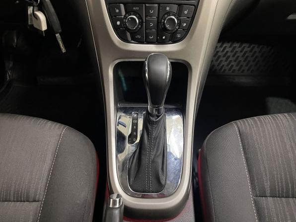 Opel Astra J с пробегом 2011 года, цена 800 000 рублей, 150587 км, хэтчбек, Автокод Объявления