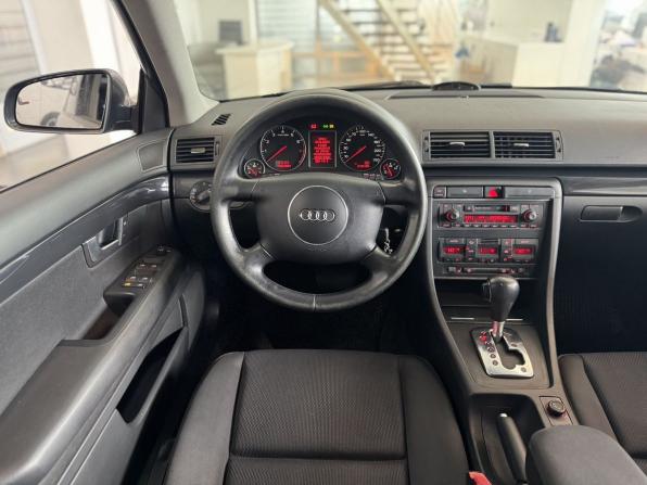 Audi A4 III (B7) с пробегом 2004 года, цена 445 000 рублей, 240000 км, седан, Автокод Объявления