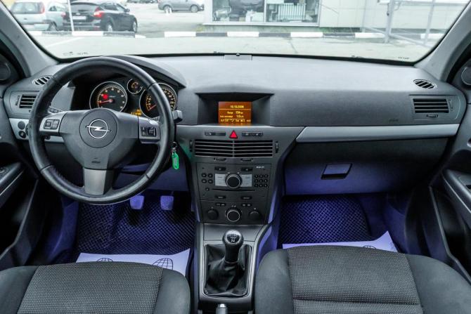 Opel Astra H с пробегом 2006 года, цена 340 000 рублей, 211000 км, хэтчбек, Автокод Объявления