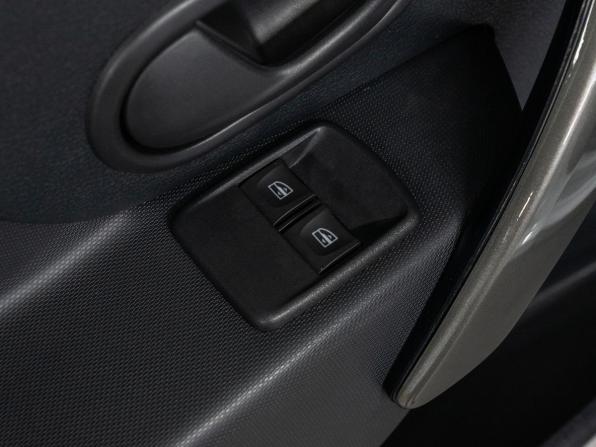 Renault Logan II Рестайлинг с пробегом 2022 года, цена 1 175 000 рублей, 49545 км, седан, Автокод Объявления