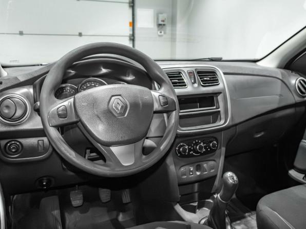 Renault Sandero II с пробегом 2017 года, цена 696 805 рублей, 313649 км, хэтчбек, Автокод Объявления