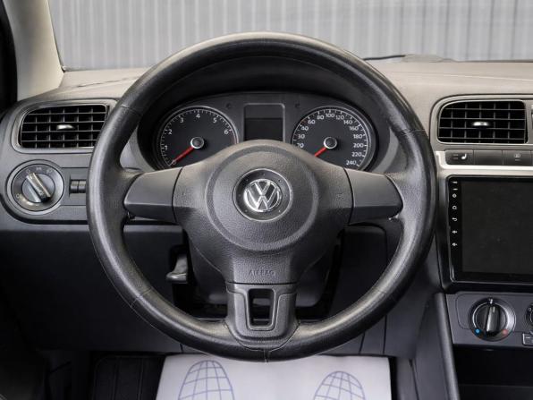 Volkswagen Polo V с пробегом 2014 года, цена 537 000 рублей, 274418 км, седан, Автокод Объявления