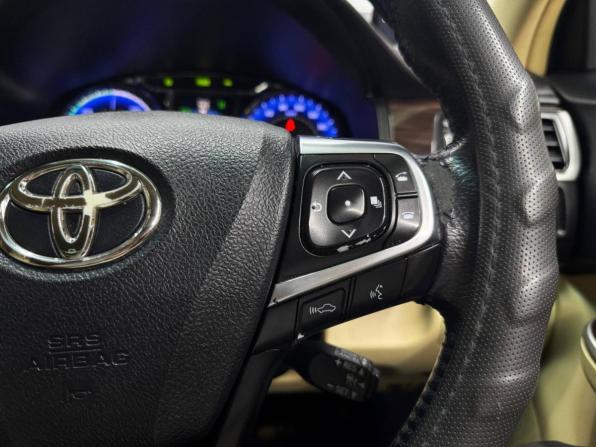 Toyota Camry VII (XV50) Рестайлинг с пробегом 2015 года, цена 2 269 000 рублей, 225000 км, седан, Автокод Объявления