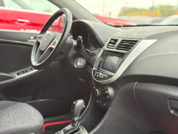 Hyundai Solaris I Рестайлинг с пробегом 2015 года, цена 985 000 рублей, 137597 км, седан, Автокод Объявления