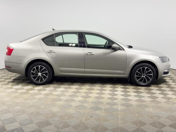 Skoda Octavia III (A7) Рестайлинг с пробегом 2019 года, цена 1 415 200 рублей, 210244 км, лифтбек, Автокод Объявления