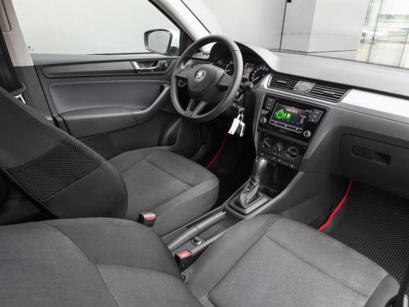 Skoda Rapid I Рестайлинг с пробегом 2019 года, цена 1 598 000 рублей, 82918 км, лифтбек, Автокод Объявления