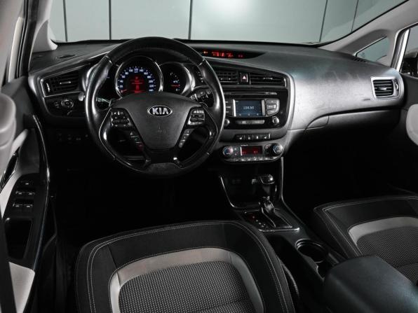 Kia Ceed II Рестайлинг с пробегом 2015 года, цена 1 379 000 рублей, 76664 км, хэтчбек, Автокод Объявления