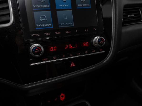 Mitsubishi Outlander III Рестайлинг 3 с пробегом 2020 года, цена 2 445 000 рублей, 85362 км, внедорожник, Автокод Объявления