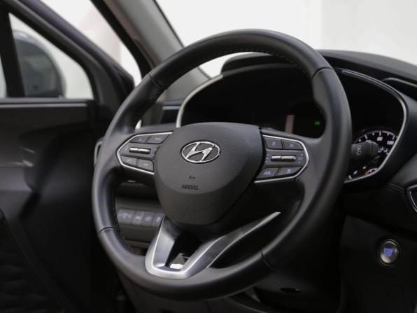 Hyundai Santa Fe IV Рестайлинг с пробегом 2023 года, цена 3 649 000 рублей, 11600 км, внедорожник, Автокод Объявления