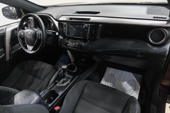 Toyota RAV4 IV (XA40) Рестайлинг с пробегом 2018 года, цена 2 699 000 рублей, 71000 км, внедорожник, Автокод Объявления