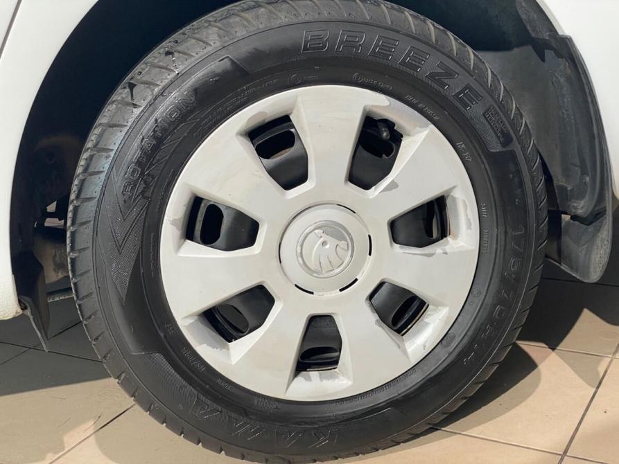 Skoda Rapid I Рестайлинг Тверь  - изображение 15