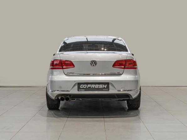 Volkswagen Passat B7 с пробегом 2011 года, цена 920 000 рублей, 176588 км, седан, Автокод Объявления