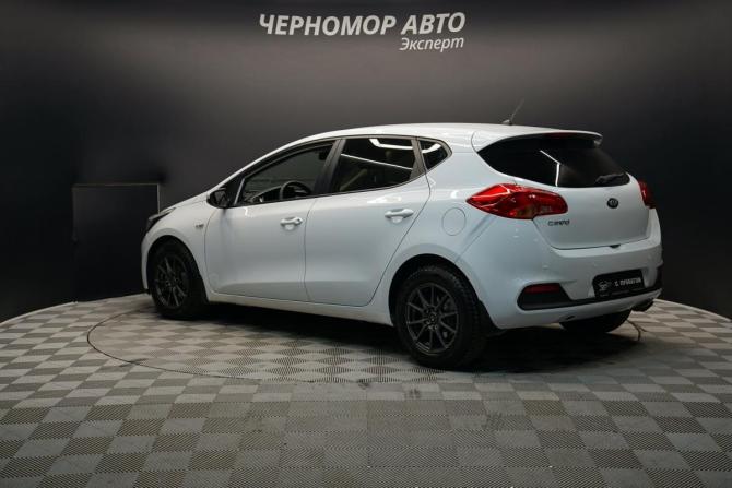 Kia Ceed II с пробегом 2012 года, цена 1 070 000 рублей, 232488 км, хэтчбек, Автокод Объявления