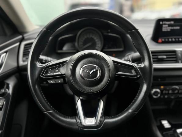 Mazda 3 III (BM) Рестайлинг с пробегом 2017 года, цена 1 449 000 рублей, 150206 км, седан, Автокод Объявления
