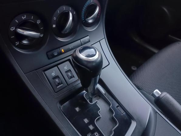 Mazda 3 II (BL) Рестайлинг с пробегом 2012 года, цена 940 000 рублей, 145329 км, седан, Автокод Объявления