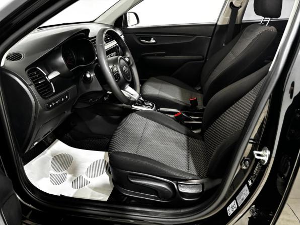 Kia Rio IV с пробегом 2018 года, цена 1 390 000 рублей, 113941 км, седан, Автокод Объявления