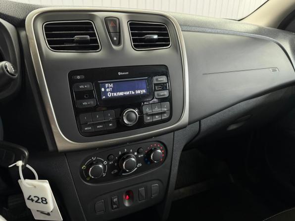 Renault Logan II Рестайлинг с пробегом 2021 года, цена 1 197 000 рублей, 98828 км, седан, Автокод Объявления