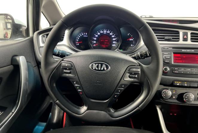 Kia Ceed II с пробегом 2014 года, цена 715 000 рублей, 190000 км, хэтчбек, Автокод Объявления