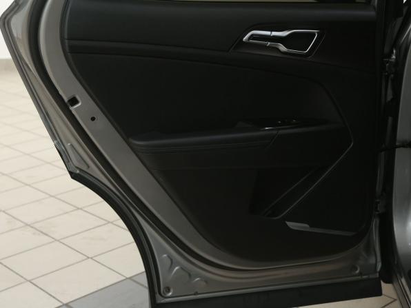 Kia Sportage V с пробегом 2023 года, цена 3 300 000 рублей, 80500 км, внедорожник, Автокод Объявления