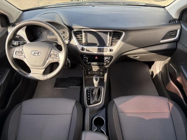 Hyundai Solaris II с пробегом 2018 года, цена 1 249 000 рублей, 185327 км, седан, Автокод Объявления