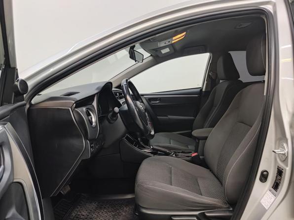 Toyota Corolla XI (E160 E170 E180) Рестайлинг 1 с пробегом 2017 года, цена 1 590 000 рублей, 114195 км, седан, Автокод Объявления