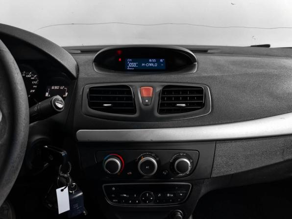 Renault Fluence I с пробегом 2011 года, цена 370 000 рублей, 305000 км, седан, Автокод Объявления