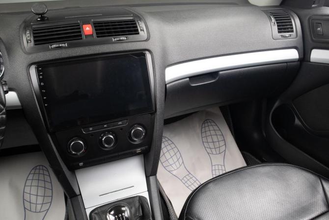 Skoda Octavia II (A5) Рестайлинг с пробегом 2009 года, цена 719 000 рублей, 170000 км, лифтбек, Автокод Объявления