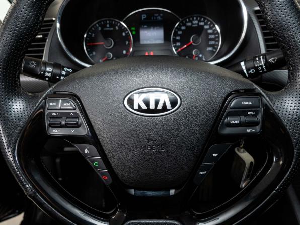Kia Cerato III Рестайлинг (Classic) с пробегом 2017 года, цена 1 420 000 рублей, 71299 км, седан, Автокод Объявления