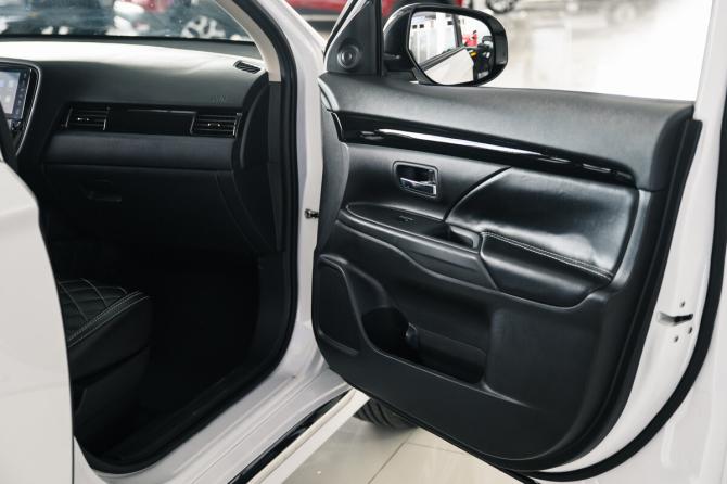 Mitsubishi Outlander III Рестайлинг 3 с пробегом 2022 года, цена 2 650 000 рублей, 19400 км, внедорожник, Автокод Объявления