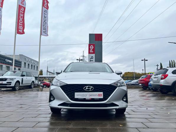 Hyundai Solaris II Рестайлинг с пробегом 2021 года, цена 1 579 700 рублей, 49768 км, седан, Автокод Объявления