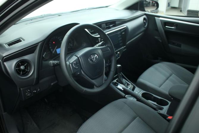 Toyota Corolla XI (E160 E170 E180) Рестайлинг 1 с пробегом 2017 года, цена 1 560 000 рублей, 166592 км, седан, Автокод Объявления