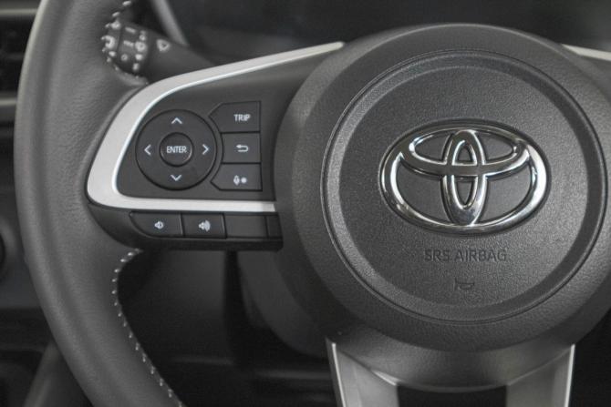 Toyota Raize I с пробегом 2020 года, цена 1 499 000 рублей, 64500 км, внедорожник, Автокод Объявления