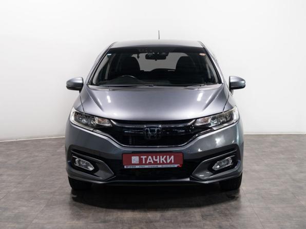 Honda Fit III Рестайлинг с пробегом 2018 года, цена 1 460 000 рублей, 5271 км, хэтчбек, Автокод Объявления