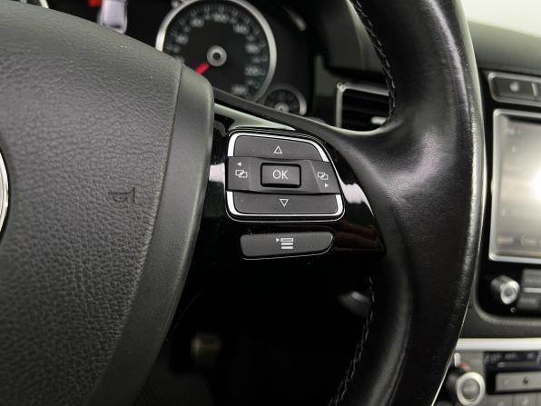 Volkswagen Touareg II Рестайлинг с пробегом 2015 года, цена 3 290 000 рублей, 150000 км, внедорожник, Автокод Объявления