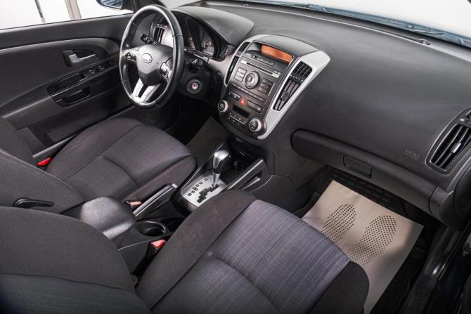 Kia Ceed I Рестайлинг с пробегом 2011 года, цена 1 029 000 рублей, 92380 км, универсал, Автокод Объявления